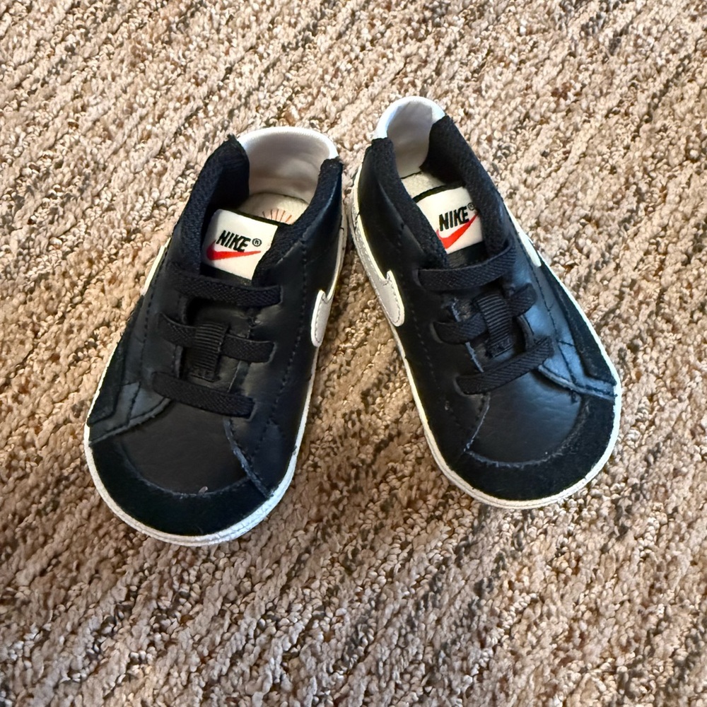 Nike Kids Black and White Sneakers
